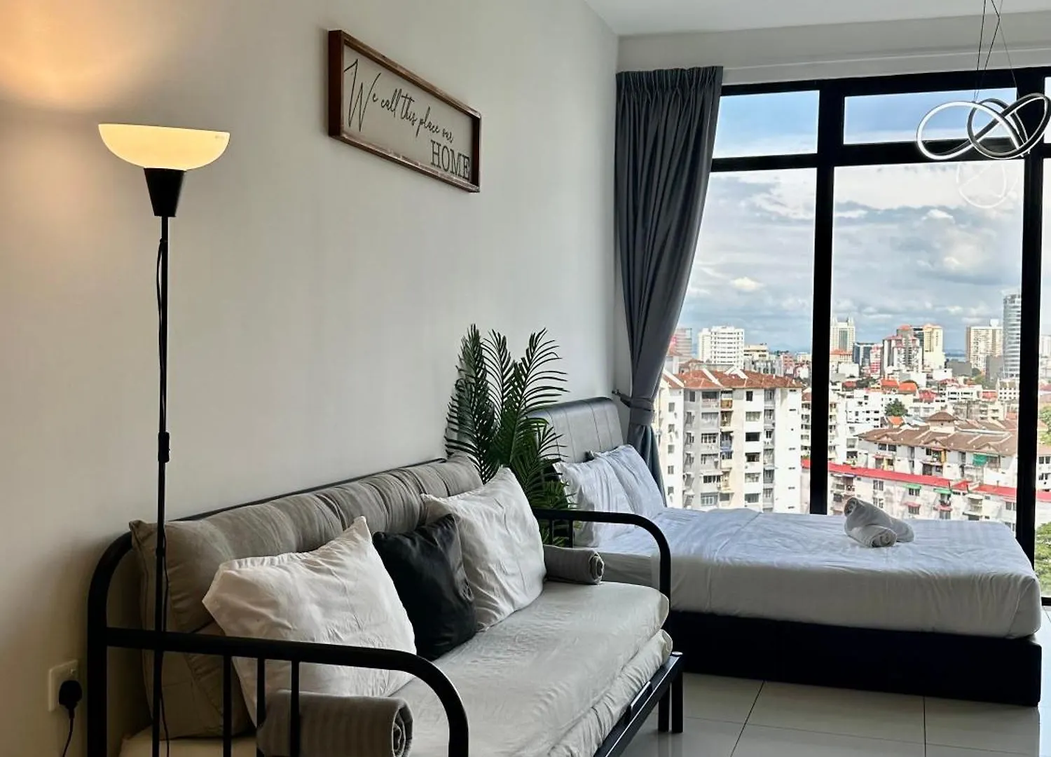 Beacon Executive Suite - City View - By Iz George Town Appartement